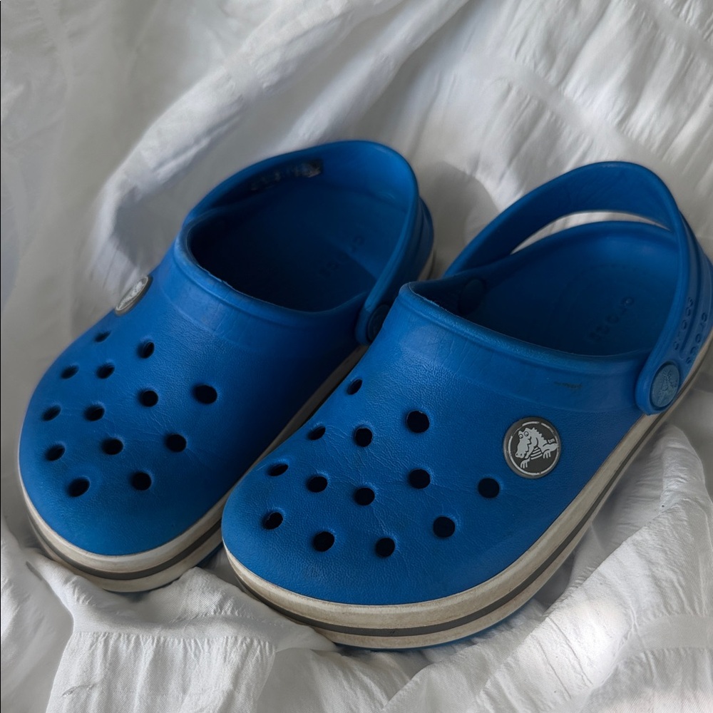 Kids Blue Clogs - Picture 3 of 4